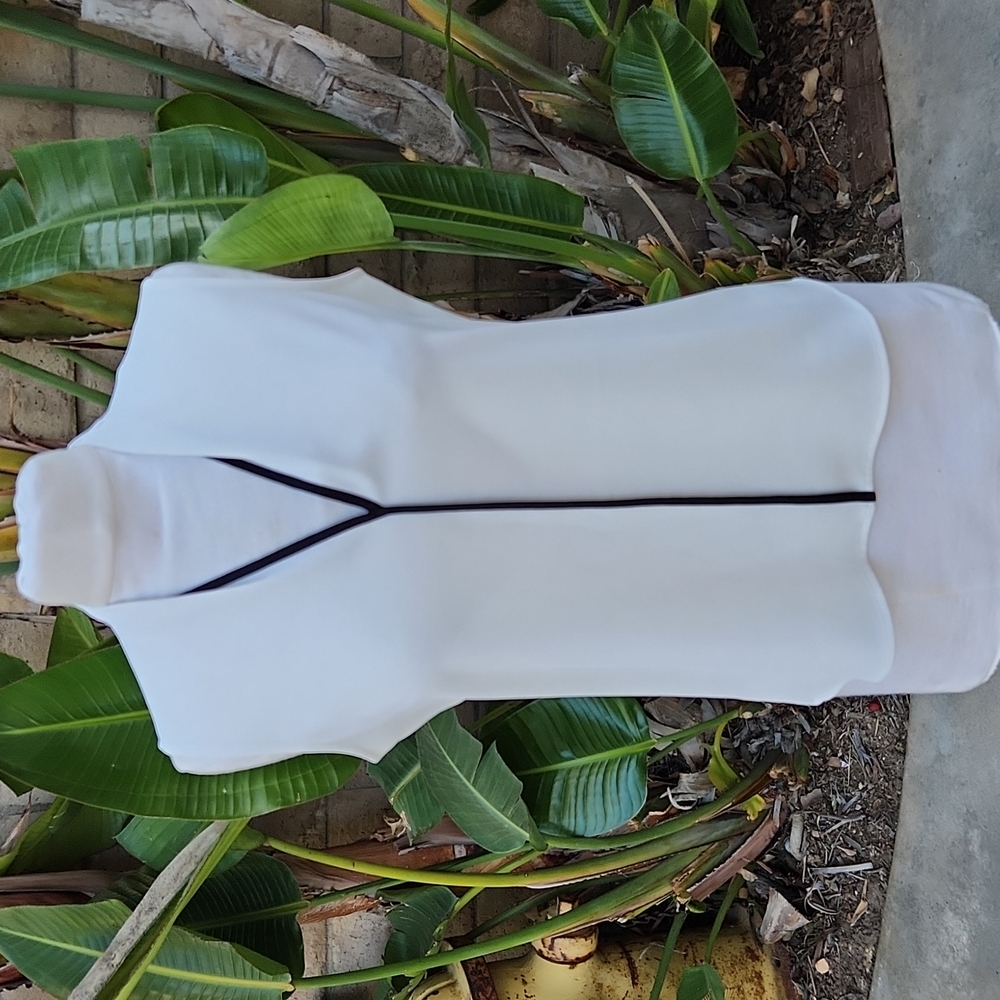 Calvin Klein small Split-Neck Contrast-Trim Top white and black